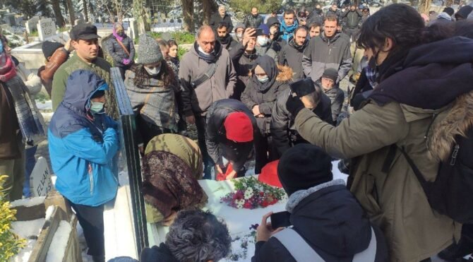 Berkin Elvan mezarı başında anıldı