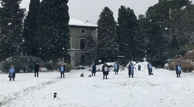 Boğaziçili akademisyenlerin kar altında nöbetleri sürdü