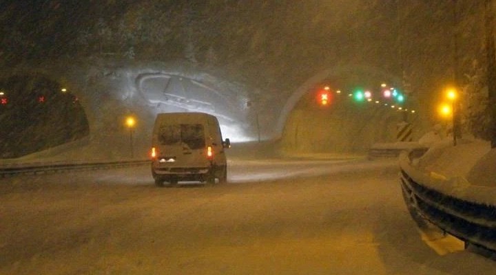 Bolu Dağı, TIR ve kamyon geçişlerine kapatıldı