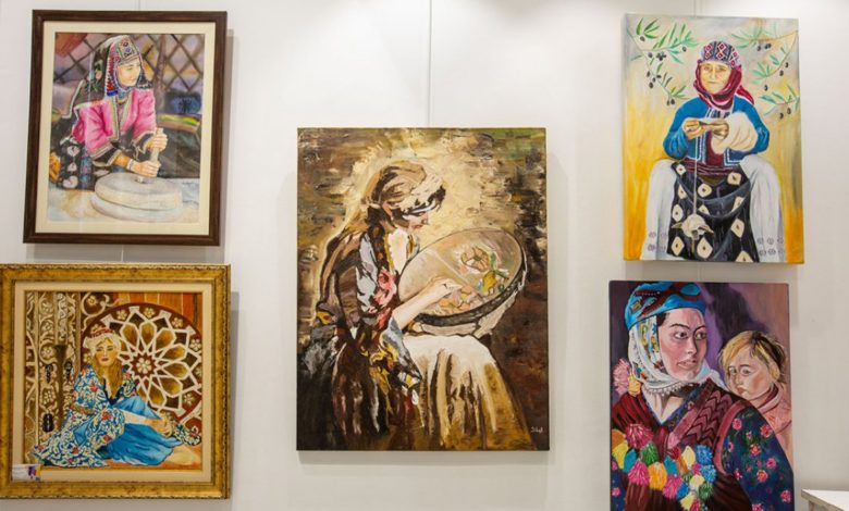 Bursa'da kadın ressamların eserleri büyük ilgi görüyor