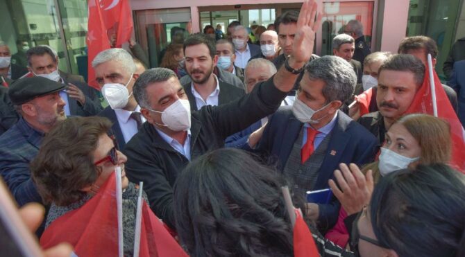 CHP'li Erol memleketinde coşkuyla karşılandı