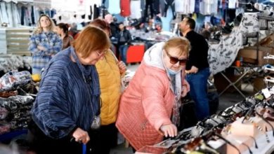 Edirne'de yine alışveriş izdihamı: Her şeyi aldılar