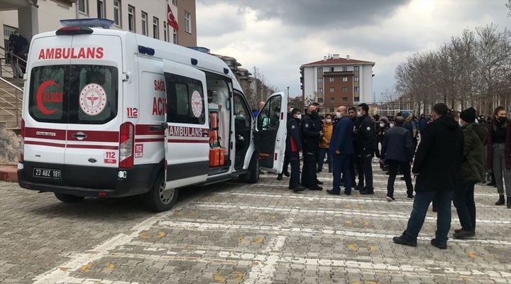 Elazığ'da 70 öğrenci hastanelik oldu