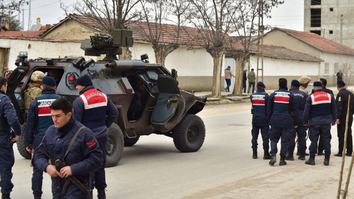 Eskişehir’de silahla 2 kişiyi rehin aldı, vurularak etkisiz hale getirildi