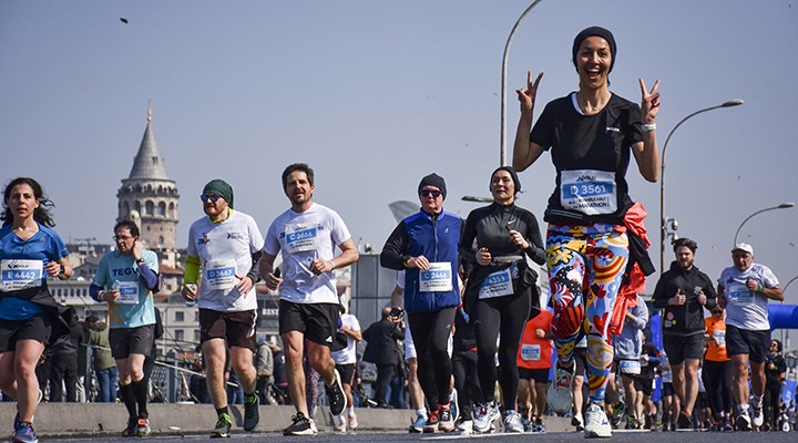 İstanbul 17'nci, N Kolay İstanbul Yarı Maratonu koşuldu