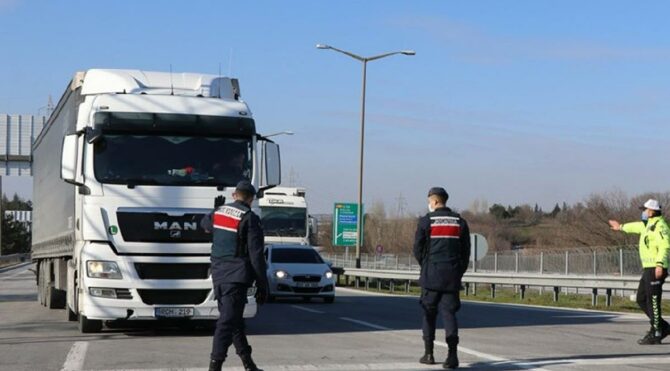 İstanbul'a girişler yasaklandı