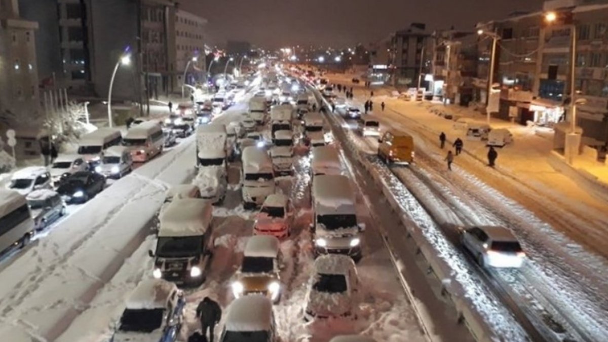 İstanbul'a kar yağışı uyarısı!