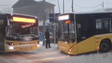 İstanbul'da araçlar kar yağışı sonrası yolda kaldı