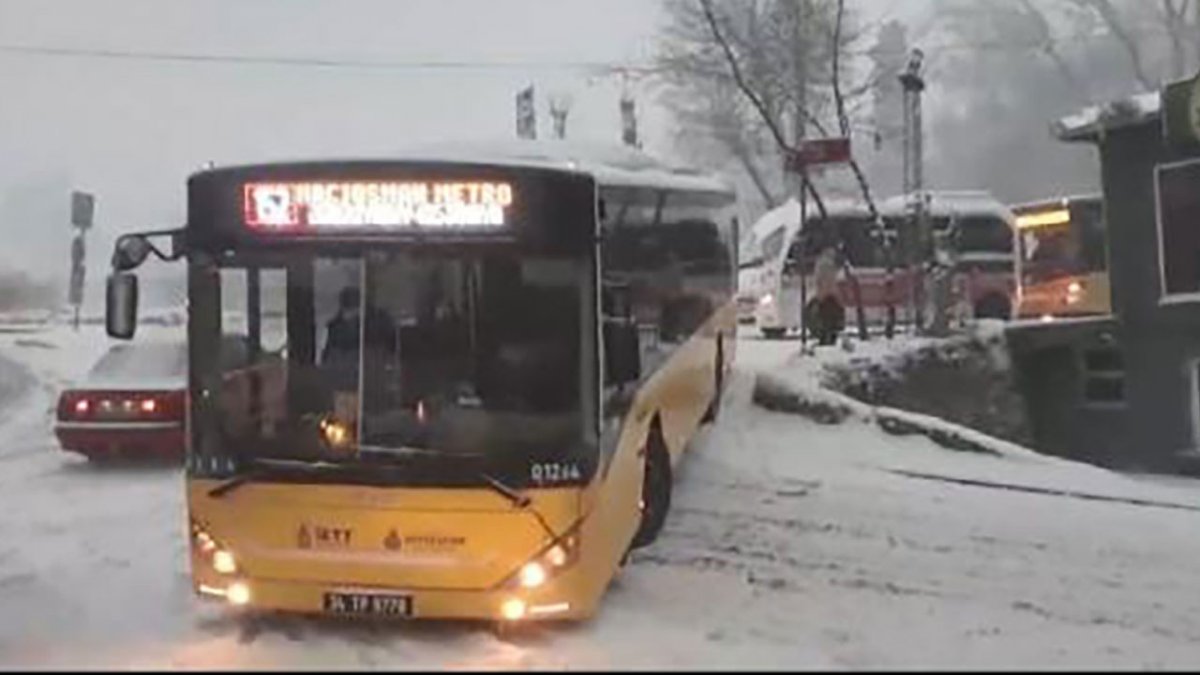 İstanbul da araçlar kar yağışı sonrası yolda kaldı #2