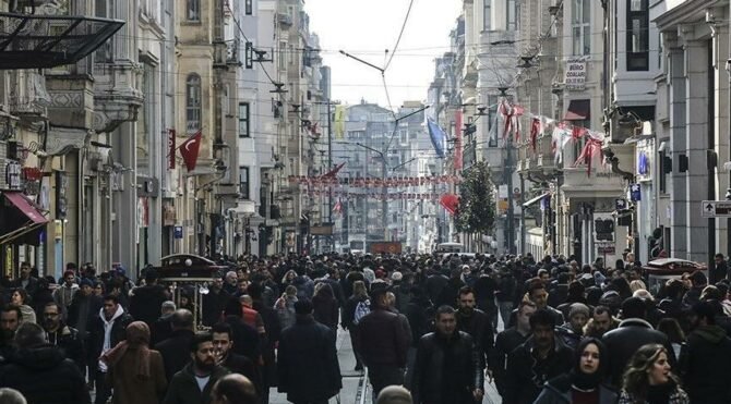 İstanbul'da kadın ve genç işsizliği alarm veriyor
