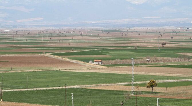 İYİ Partili Öztürk: Denizli’de tarım alanlarının katledilmesinin önü açıldı