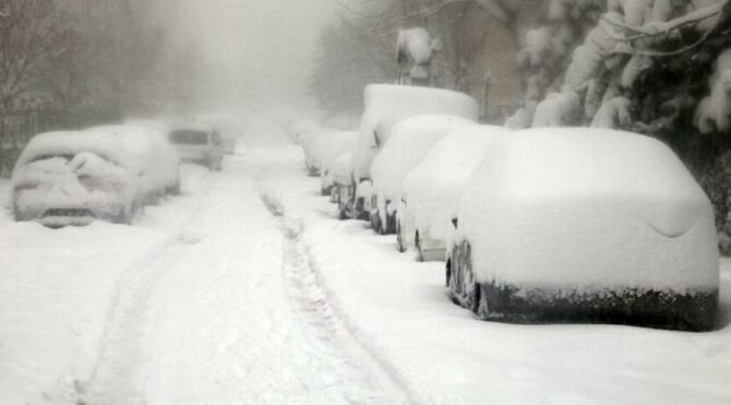 Kar yağışı İstanbul'da trafik yoğunluğu azalttı