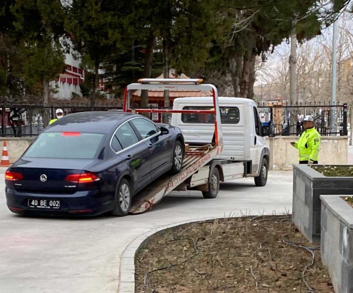 Kırşehir’de işten çıkarıldı, tazminatını alamayınca makam aracına el koydurdu #1