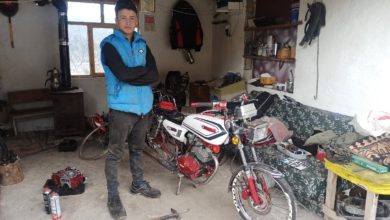 Lise öğrencisi, hurda malzemelerden motosiklet yaptı
