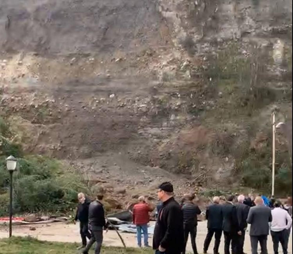 Rize'de heyelan: Ardeşen-Çamlıhemşin yolu kapandı - 2