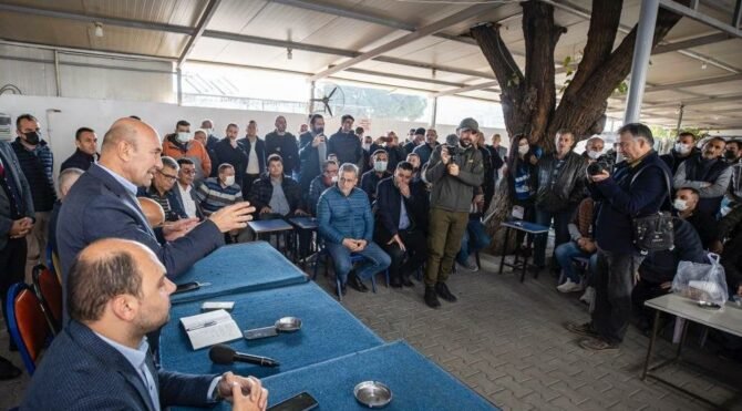 Tunç Soyer'den millet bahçesi için yıkımlara tepki