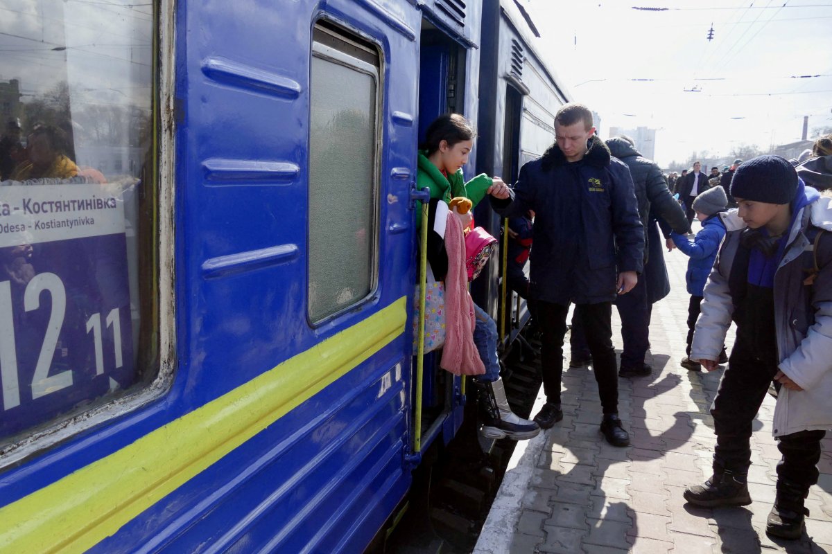 Ukrayna yı terk edenlerin sayısı 2 milyon 808 bin 792 ye yükseldi #1