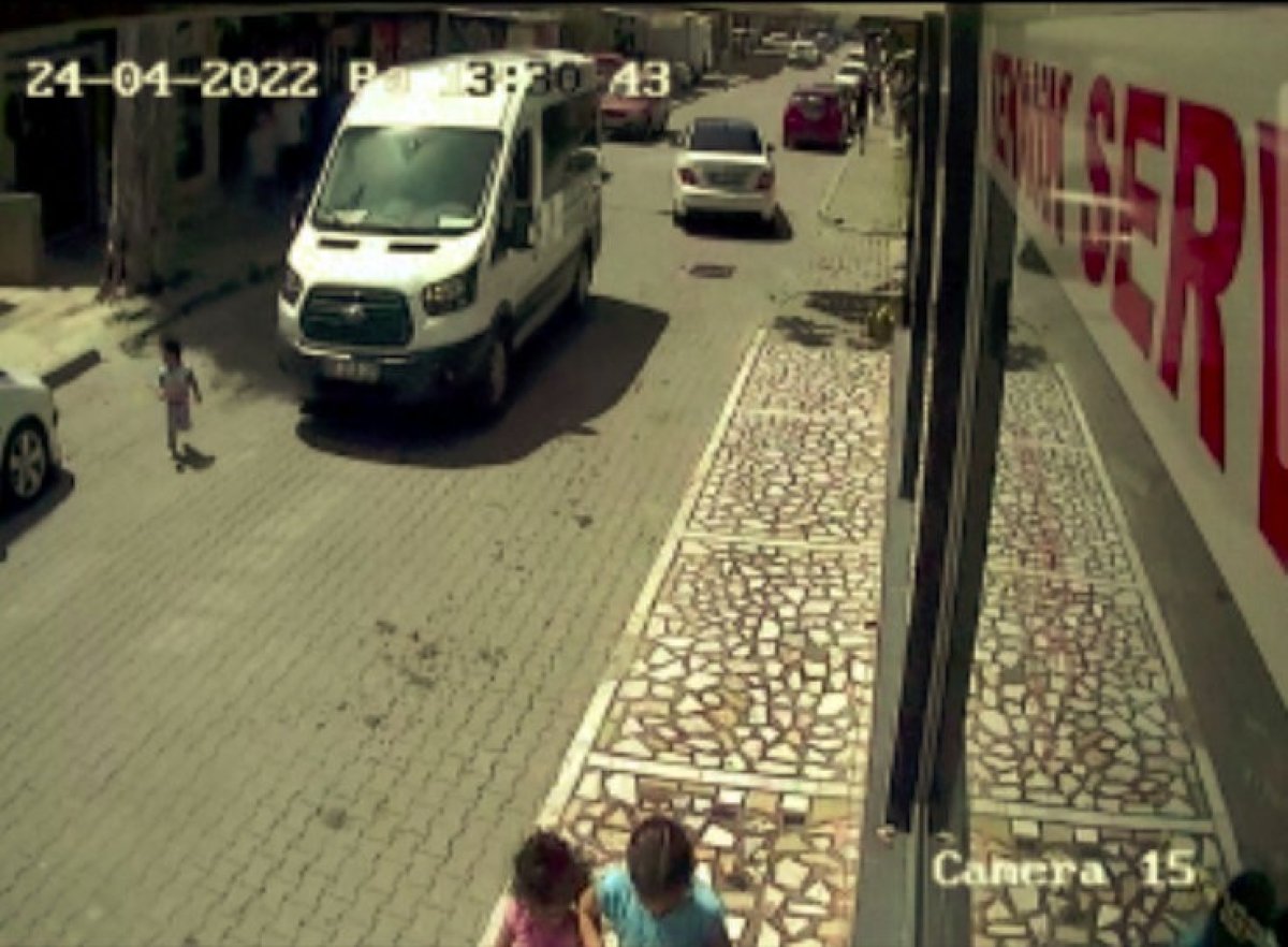Antalya da 2 yaşındaki çocuğun hayatını kaybettiği kaza #1