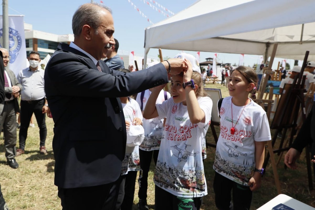 Adana polisi, 23 Nisan da çocuklarla eğlendi #3