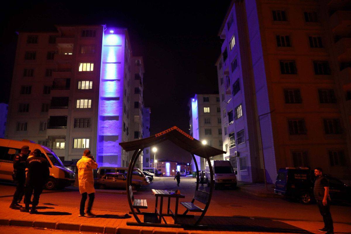 Gaziantep te apartmandan çıkarılan çift, binaya ateş açtı #7