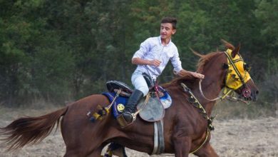 Atların çarpışması sonucu ölen 19 yaşındaki genç defnedildi