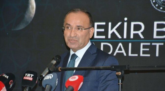 Bakan Bozdağ: Kimsenin Türk yargısına iftira atma hakkı yoktur