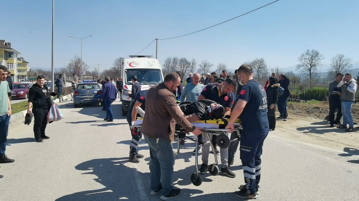Bursa daki aday sürücü, motosiklete çarptı: Baba ve kızı yaraladı #2
