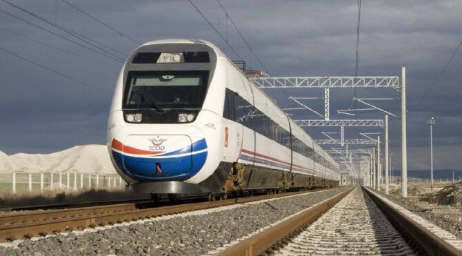 CHP'li Köksal: '9 yıldır bitirilemeyen yüksek hızlı tren hattının maliyeti 8 kat arttı