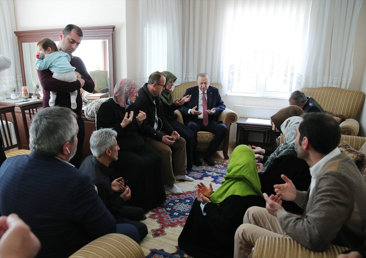 Cumhurbaşkanı Erdoğan dan teşkilat üyesine taziye ziyareti #2