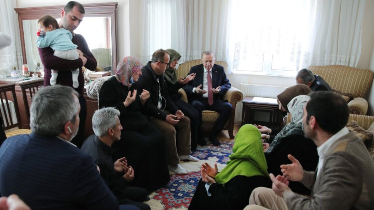 Cumhurbaşkanı Erdoğan'dan teşkilat üyesine taziye ziyareti