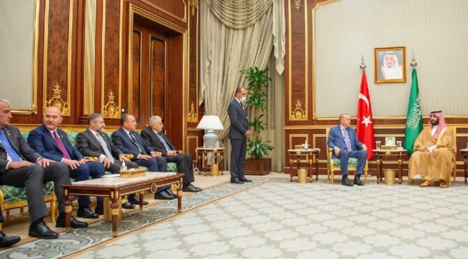 Cumhurbaşkanı Erdoğan'ın Suudi Arabistan ziyaretinden dikkat çeken kareler