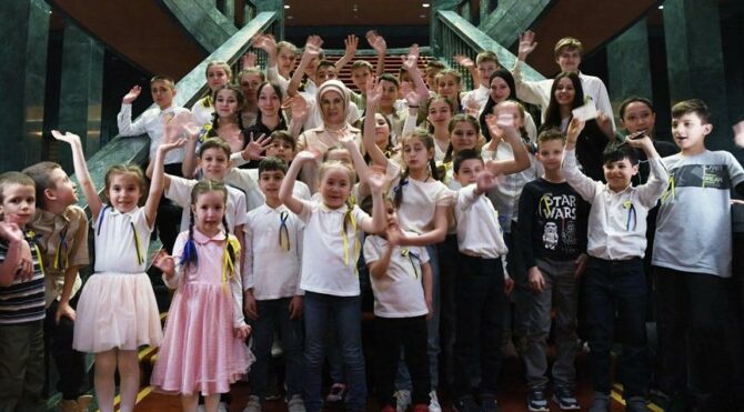 Emine Erdoğan: 772 Ukraynalı yetim çocuğu ülkemizde misafir ediyoruz