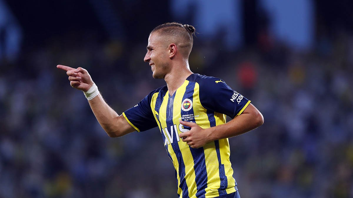 Fenerbahçe de Pelkas ilk 11 e yakın #1