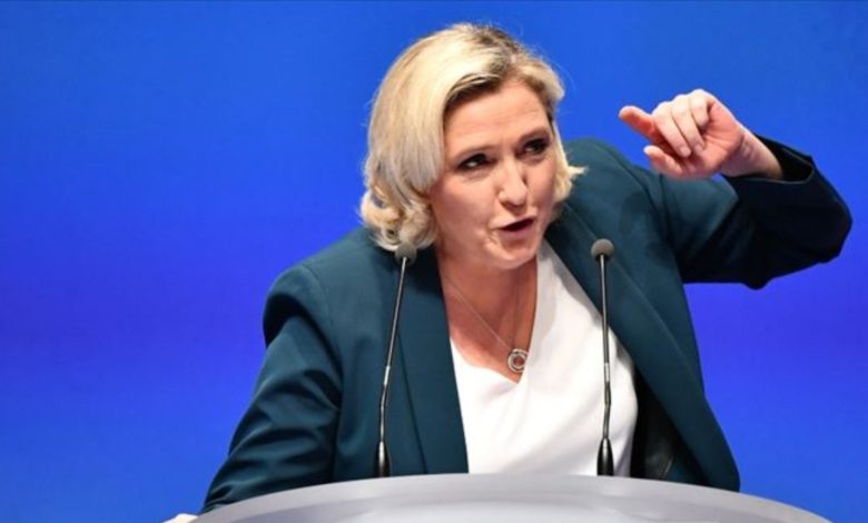 Fransa’da aşırı sağcı Le Pen: Kamusal alanda, başörtüyü yasaklayacağız