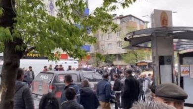 İstanbul'da çıkan silahlı kavgada durakta bekleyen kadın vuruldu