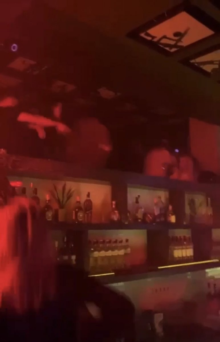 Karaköy’deki gece kulübünde fenomenler arasında kavga #1