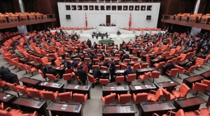Meclis'te 'derin devlet' tartışması