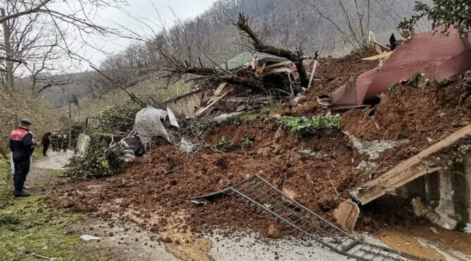 Ordu'da 148 yapı için heyelan tahliyesi