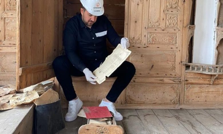 Osman Yüksel Serdengeçti’nin restorasyon yapılan tarihi evinde gizli bölme bulundu