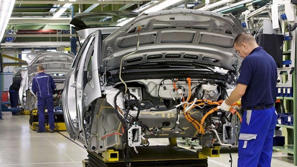 Otomotiv üretimi ilk çeyrekte yüzde 12,4 düştü #1
