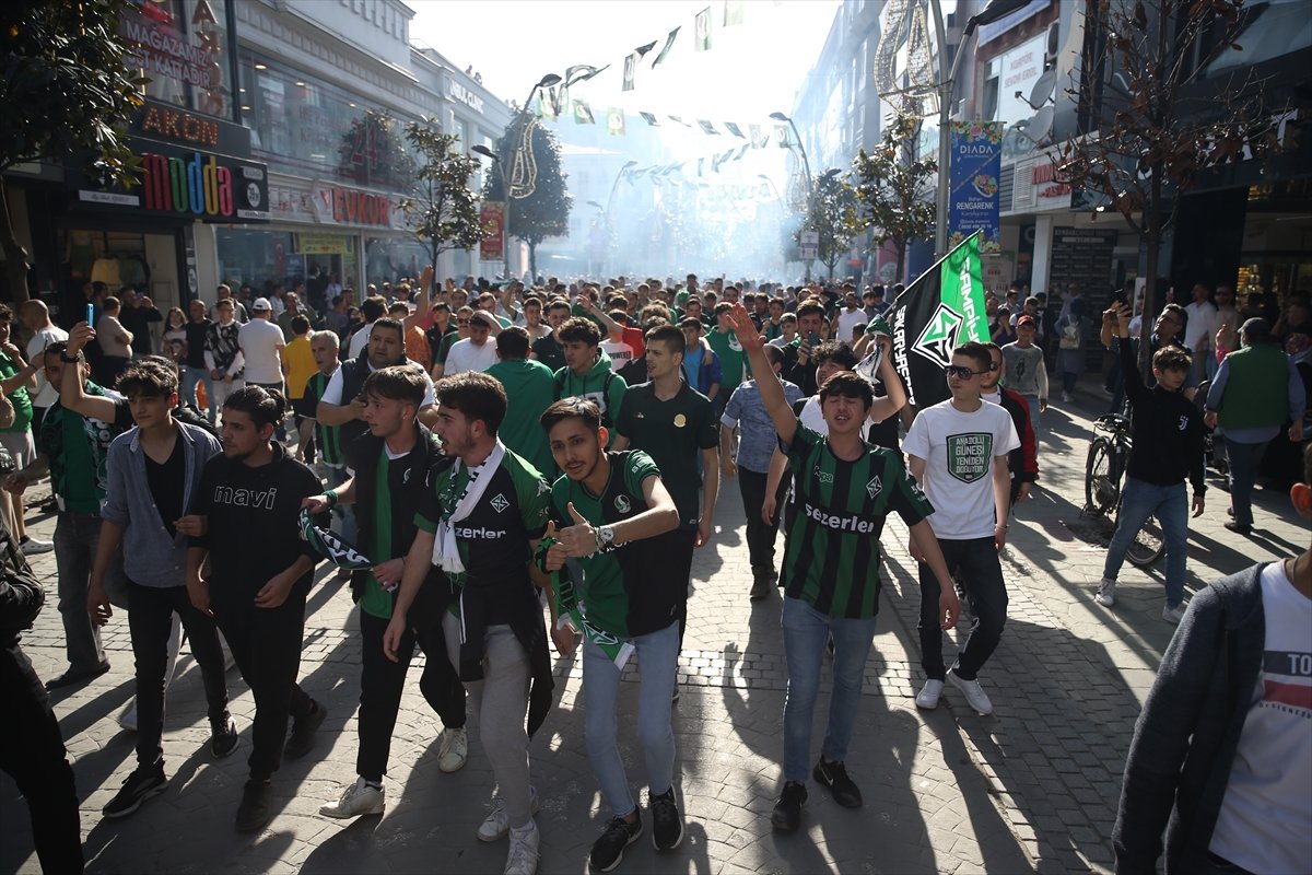 Sakaryaspor da 1.Lig e yükselmeyi garantiledi #3