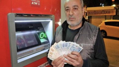 Tokat'ta taksici, ATM haznesinde bulduğu parayı polise teslim etti