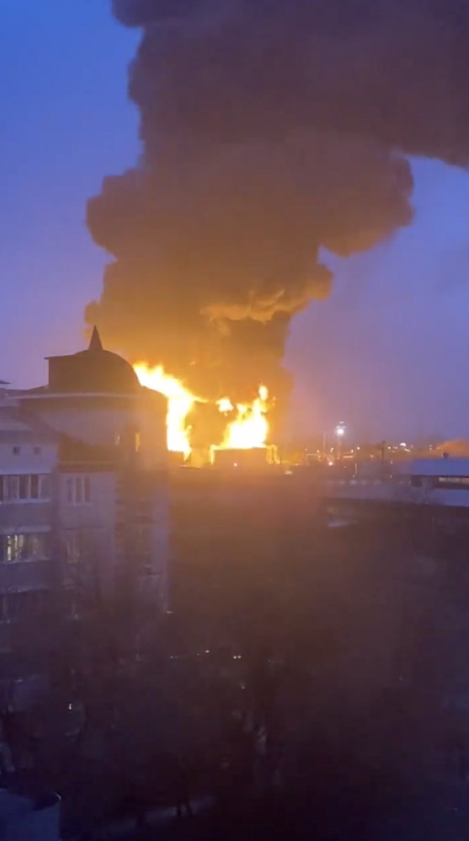 Ukrayna helikopterleri Rus topraklarında petrol rafinerisi vurdu #1
