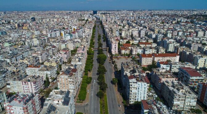 Ukraynalılar parasını Antalya'da konuta yatırdı