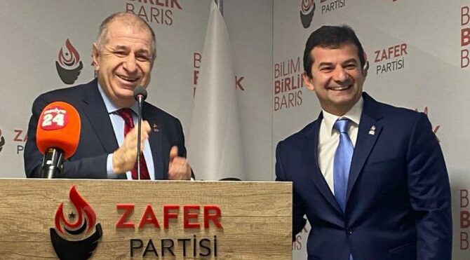 Zafer Partisi'nde istifa