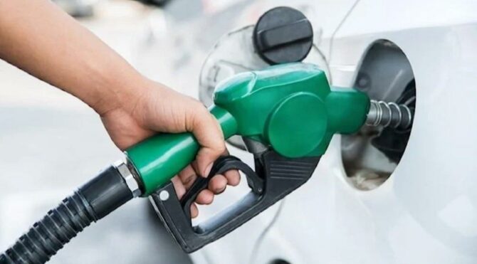Benzin ve LPG'ye bir zam daha geliyor