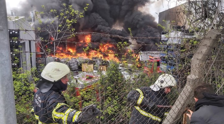 Bilecik’teki lastik fabrikasında yangın