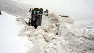 Bitlis'te karla mücadele devam ediyor
