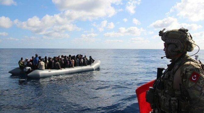 Ege Denizi’nde 12 bin göçmen kurtarıldı