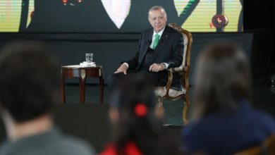 Erdoğan'dan sigara ve alkol içenlere: Aç, sefil geziyor ama almaktan geri durmuyor